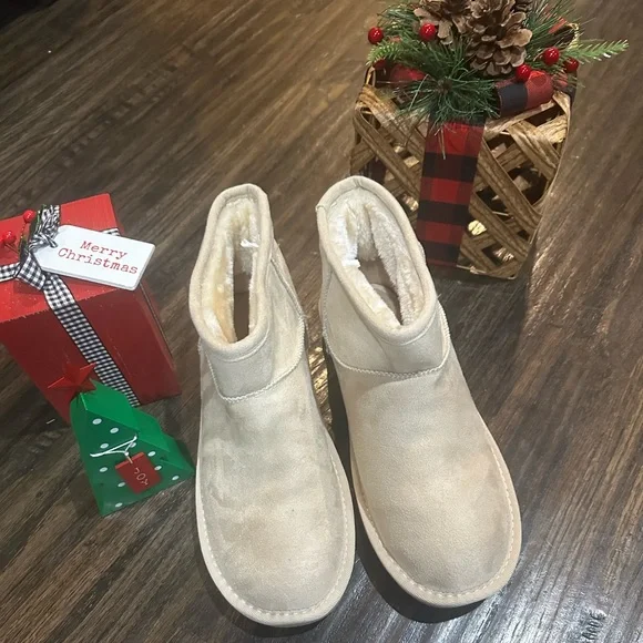 Arizona Jean Company Winter Booties Woman’s Size 8 - Picture 1 of 8